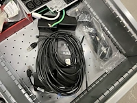 Partij batterij-, heftruck- en hijsinstallatieonderdelen - afbeelding 79 van  89