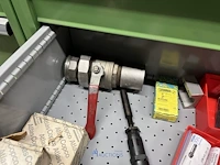 Partij batterij-, heftruck- en hijsinstallatieonderdelen - afbeelding 81 van  89