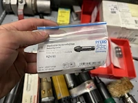 Partij batterij-, heftruck- en hijsinstallatieonderdelen - afbeelding 86 van  89