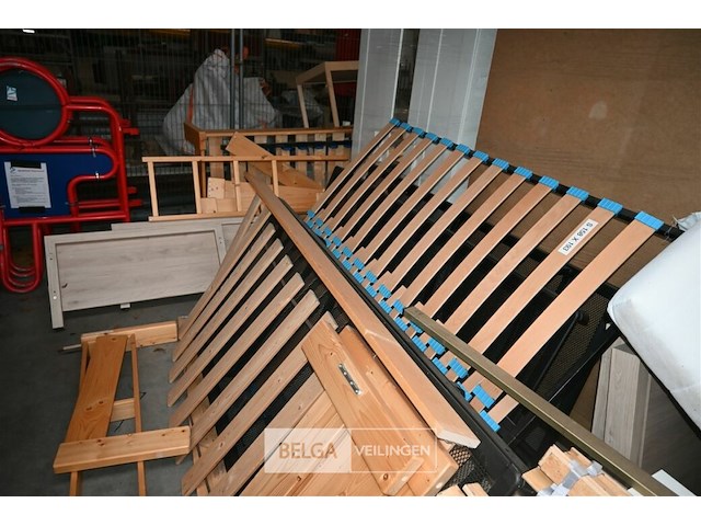 Partij bedden, lattenbodems en matrassen - afbeelding 3 van  8