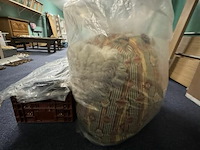 Partij beddengoed + overtrekken + kinderstoelen + zitzak - afbeelding 4 van  8