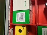 Partij bedienings- en signalisatiecomponenten - afbeelding 107 van  123