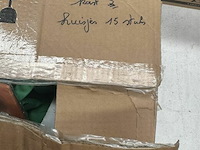Partij beeldjes van huisjes - afbeelding 4 van  5