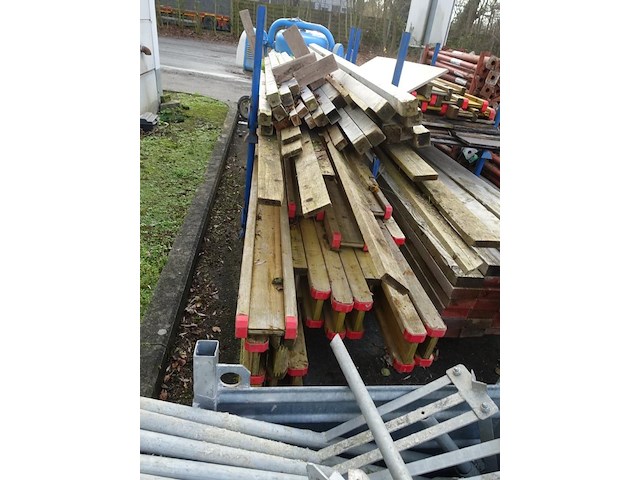Partij bekistingsbalken en houten balken - afbeelding 2 van  13