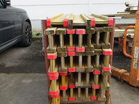 Partij bekistingsbalken en houten balken - afbeelding 8 van  13