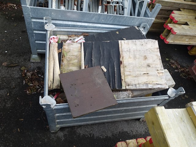 Partij bekistingsbalken en houten balken - afbeelding 9 van  13