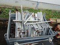 Partij bekistingsbalken en houten balken - afbeelding 10 van  13