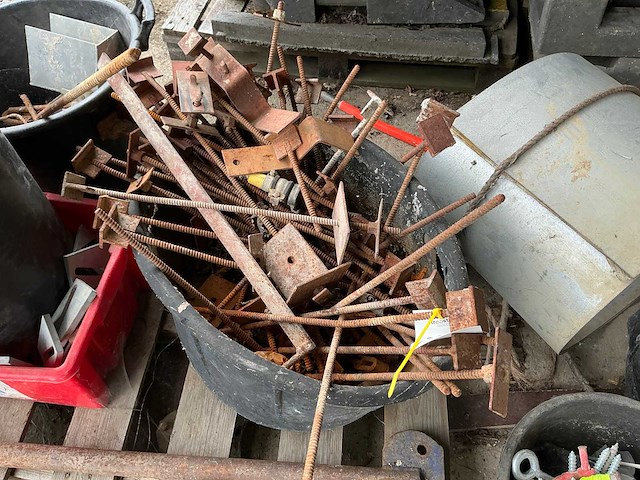 Partij bekistingsmateriaal - afbeelding 2 van  6