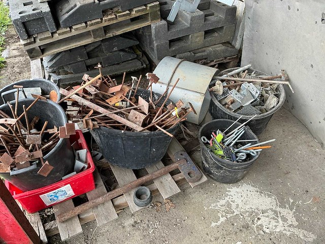 Partij bekistingsmateriaal - afbeelding 6 van  6