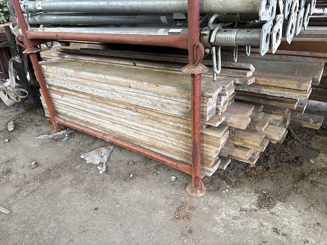 Partij bekistingsmaterialen - afbeelding 1 van  4
