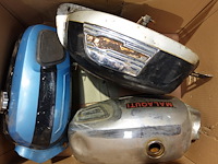 Partij benzinetanks - afbeelding 2 van  3