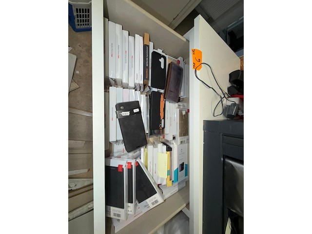 Partij beschermhoezen voor gsm's en tablets + elektronica - afbeelding 6 van  25