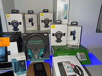 Partij beschermhoezen voor gsm's en tablets + elektronica - afbeelding 21 van  25