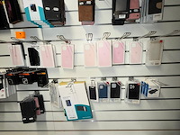 Partij beschermhoezen voor gsm's en tablets + elektronica - afbeelding 23 van  25