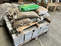 Partij beton klinkers - afbeelding 3 van  4