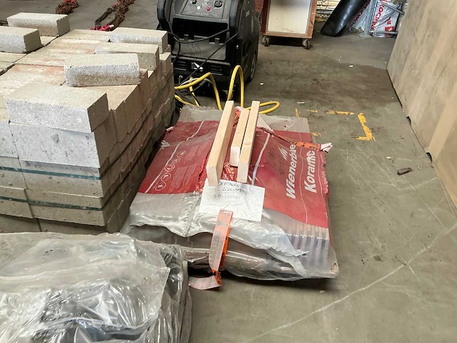 Partij beton klinkers - afbeelding 4 van  4