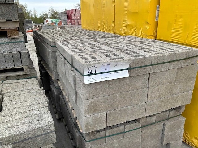 Partij betonblokken - afbeelding 3 van  3