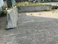 Partij betonnen blokken en keerwanden - afbeelding 21 van  21