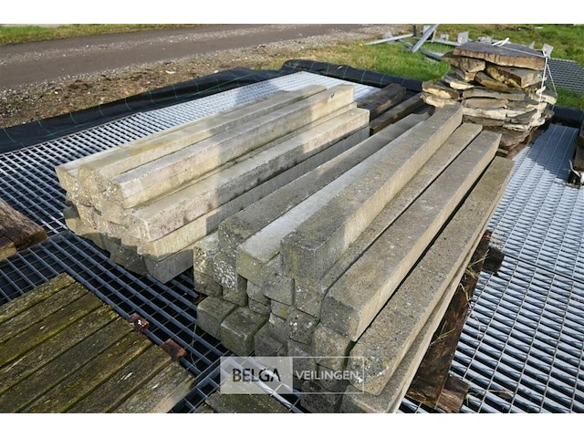 Partij betonnen palen - afbeelding 4 van  5