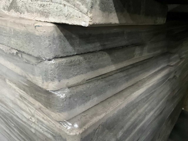 Partij betonnen terrastegels (100x) - afbeelding 4 van  6