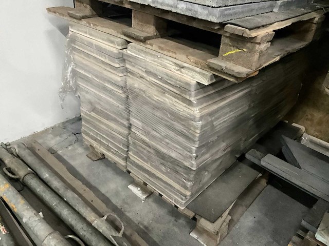 Partij betonnen terrastegels (100x) - afbeelding 6 van  6