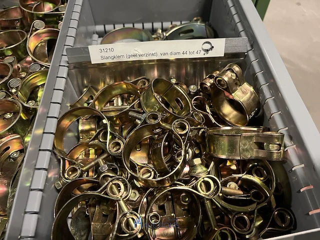 Partij beugels en klembanden - afbeelding 69 van  98