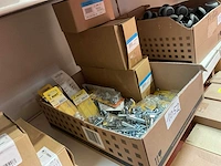 Partij bevestigingen - afbeelding 7 van  7