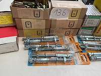 Partij bevestigingen - afbeelding 3 van  7