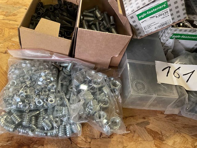 Partij bevestigingen - afbeelding 3 van  12