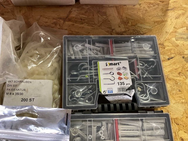 Partij bevestigingen - afbeelding 2 van  8