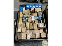 Partij bevestigingsmateriaal - afbeelding 4 van  11