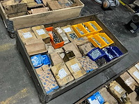 Partij bevestigingsmateriaal - afbeelding 1 van  9