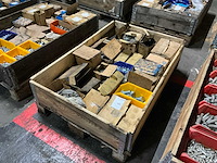 Partij bevestigingsmateriaal - afbeelding 1 van  11