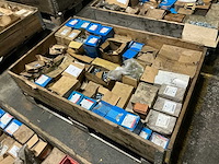 Partij bevestigingsmateriaal - afbeelding 1 van  14