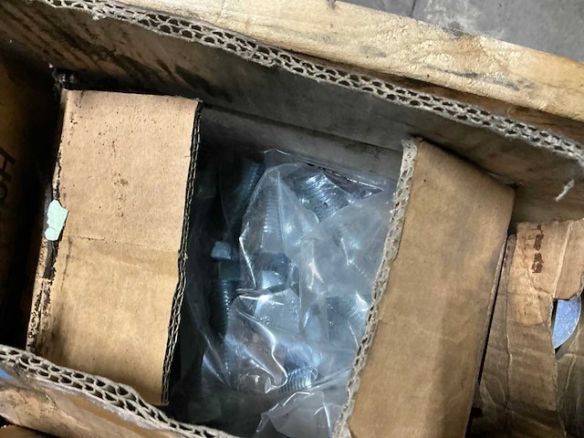 Partij bevestigingsmateriaal - afbeelding 2 van  14