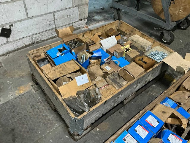 Partij bevestigingsmateriaal - afbeelding 1 van  14