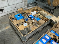 Partij bevestigingsmateriaal - afbeelding 1 van  14