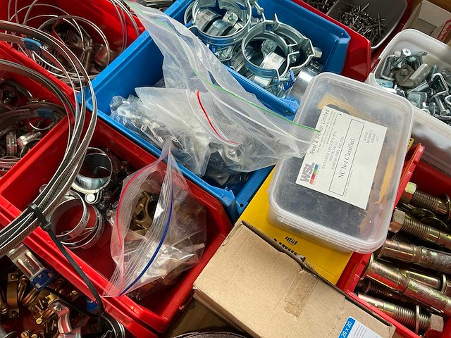 Partij bevestigingsmateriaal - afbeelding 8 van  8