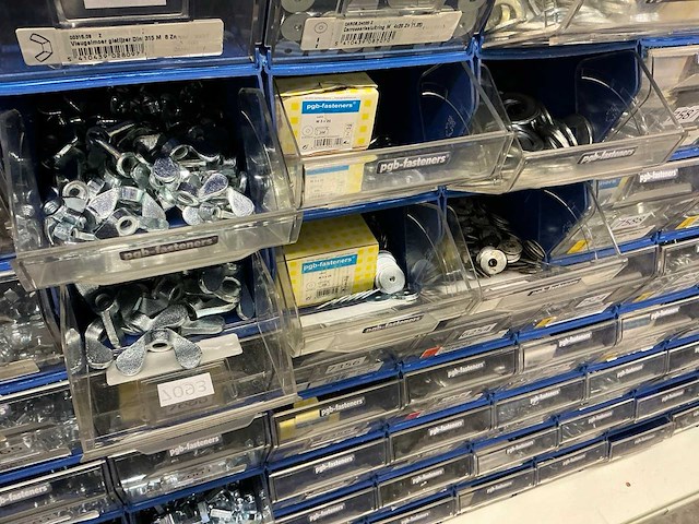 Partij bevestigingsmateriaal - afbeelding 18 van  28