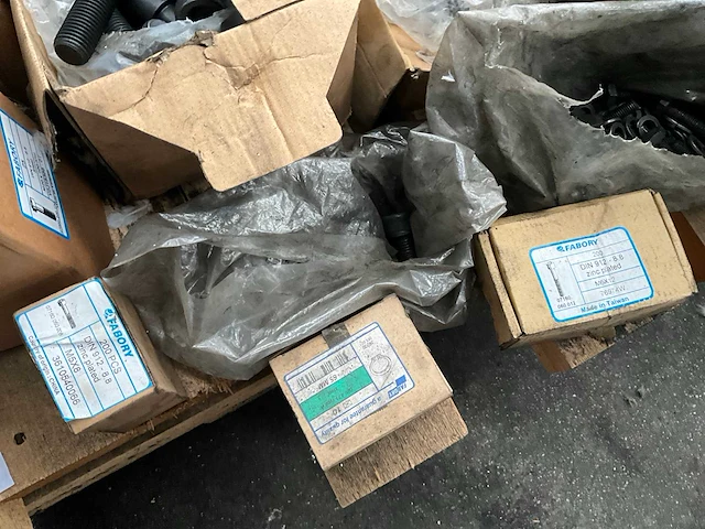 Partij bevestigingsmateriaal - afbeelding 14 van  23