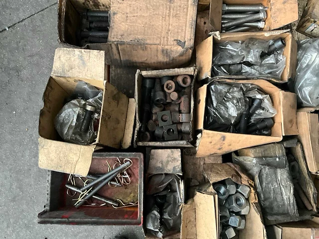 Partij bevestigingsmateriaal - afbeelding 22 van  23