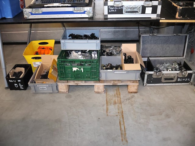 Partij bevestigingsmateriaal - afbeelding 1 van  9