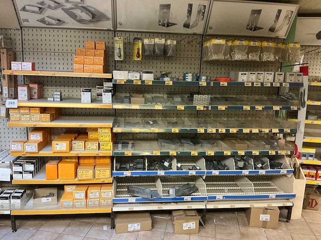 Partij bevestigingsmateriaal - afbeelding 12 van  32