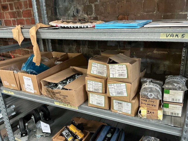 Partij bevestigingsmateriaal - afbeelding 1 van  5