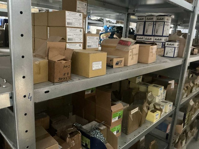 Partij bevestigingsmateriaal - afbeelding 9 van  12