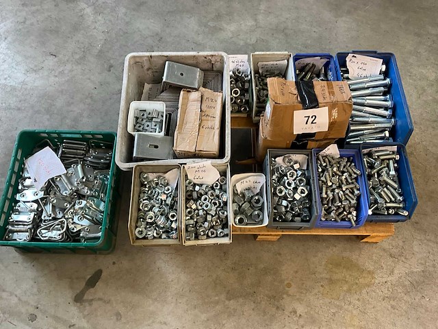 Partij bevestigingsmateriaal - afbeelding 1 van  12