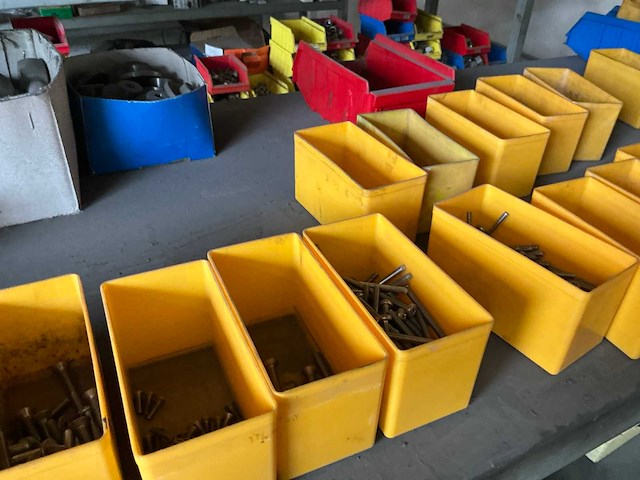 Partij bevestigingsmateriaal - afbeelding 2 van  48