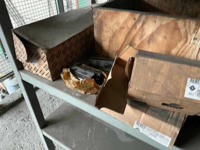 Partij bevestigingsmateriaal - afbeelding 28 van  48