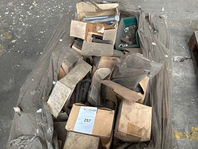 Partij bevestigingsmateriaal - afbeelding 2 van  3