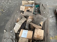 Partij bevestigingsmateriaal - afbeelding 2 van  3